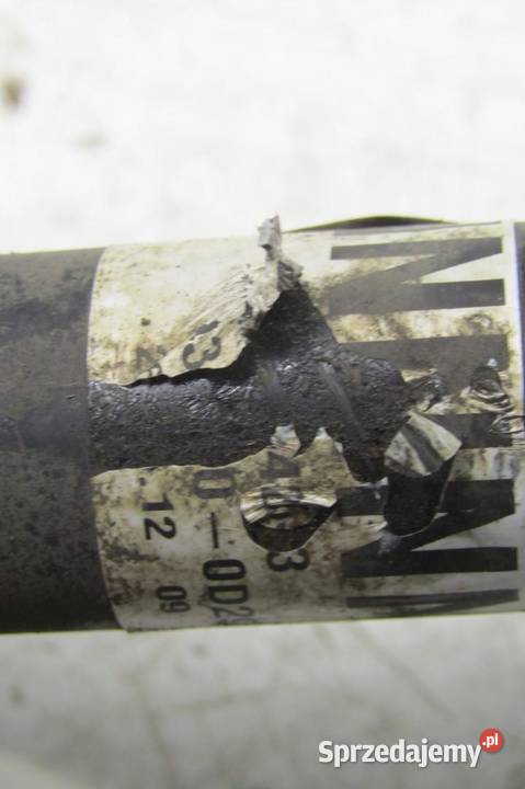 PÓŁOŚ PRAWA PRZEDNIA PRZÓD 13 VVTi TOYOTA YARIS osobowe sprzedam