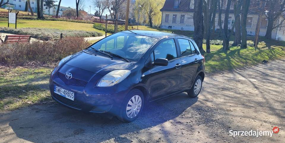 Toyota Yaris II 10 VVTi 2010r salon manualna sprzedam