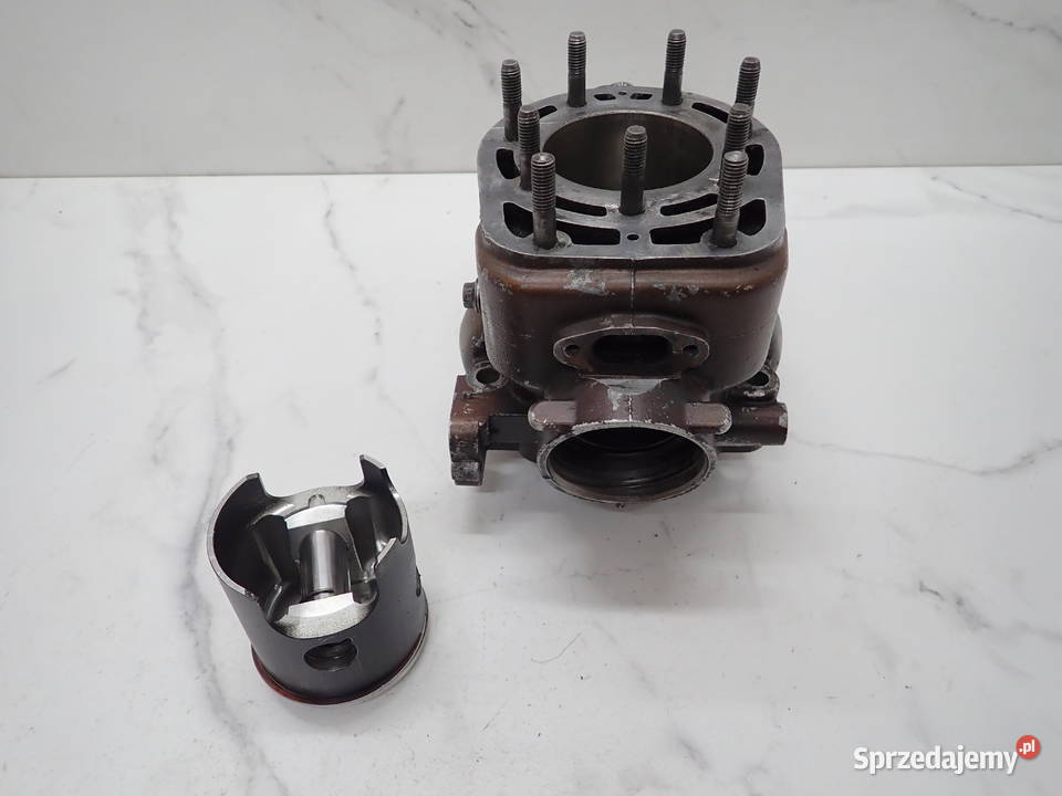 Cylinder Nikasil Lekkie Rysy Nowy Tłok 8109DB Strzelce Krajeńskie