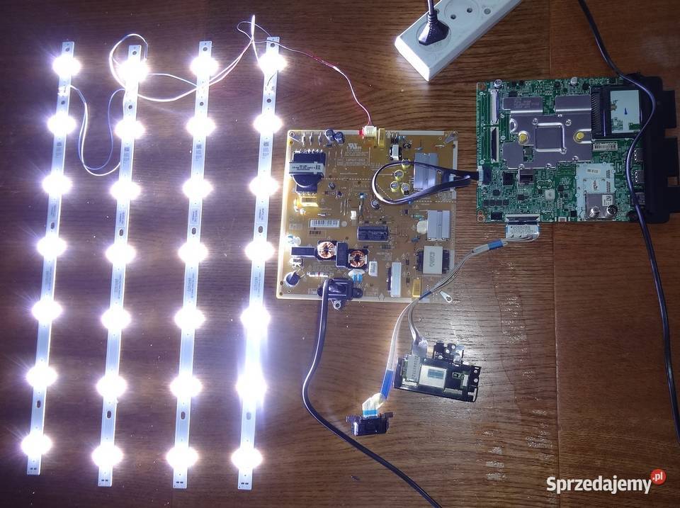 Listwy LED LEDAZY20TrLdent50UN73 50UP75LGD LG sprzedam