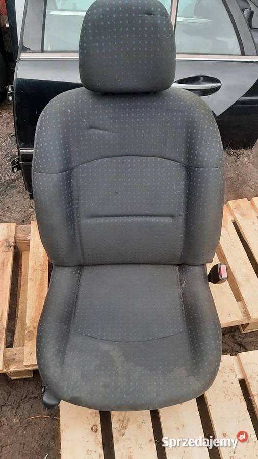 fotel przędni prawy przód renault Clio II FL dolnośląskie Dębno