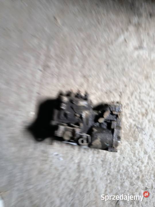 Pompa wtryskowa paliwowa c355c360 Niedrzwica Duża sprzedam