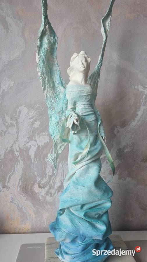 Anioł w jasnym turkusie Zamość