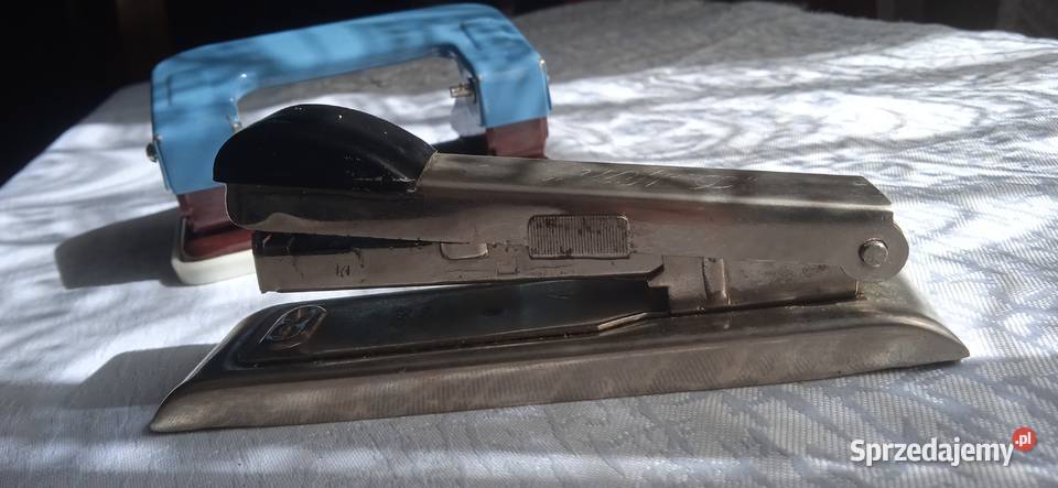 Dziurkacz i zszywacz biurowy z okresu PRL Świdnica