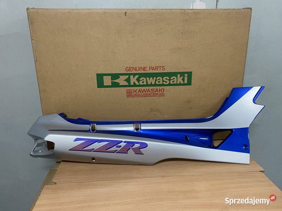 Kawasaki ZZR600 Bok owiewka Lewa boczek Nowa Poznań