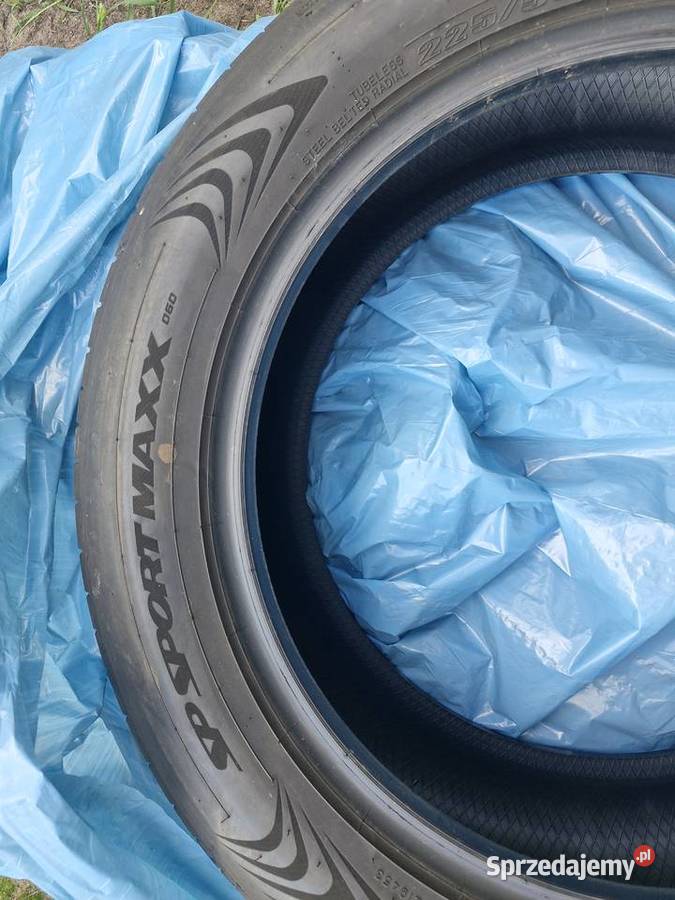 Komplet opon letnich Dunlop SP Sport Maxx 050 Topolina