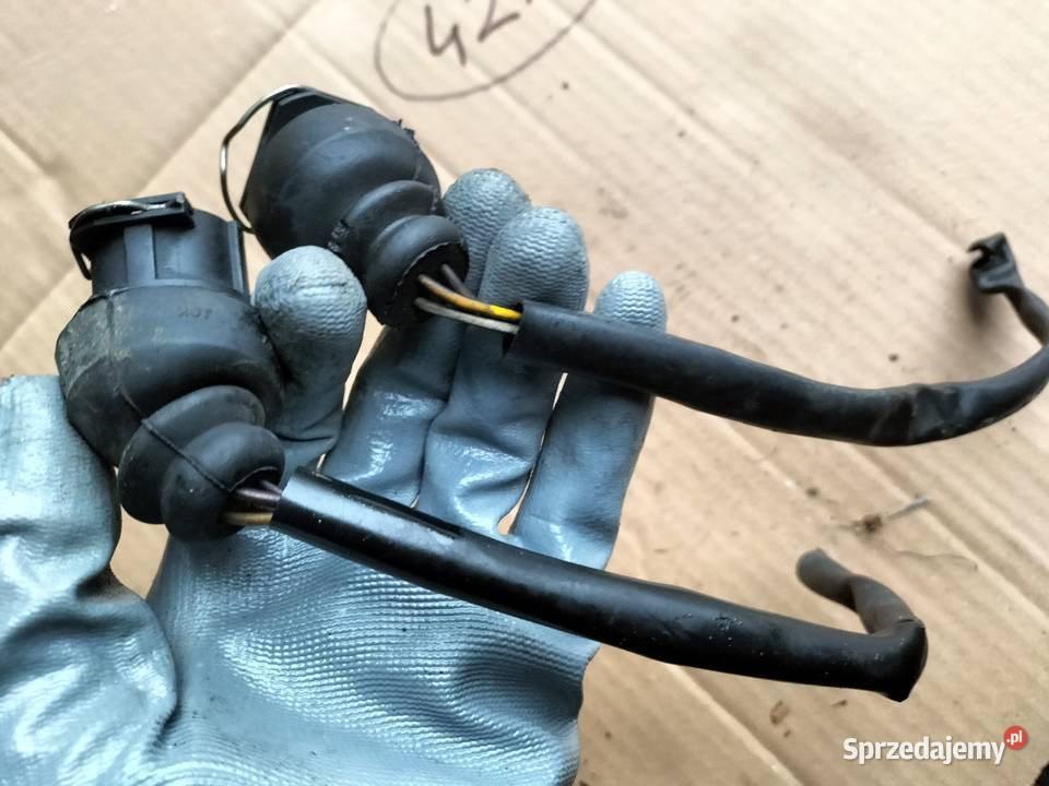 AUDI 80 B4 80B4 WTYCZKA KOSTKA WIĄZKA LAMPY osobowe Kamień-Kolonia sprzedam