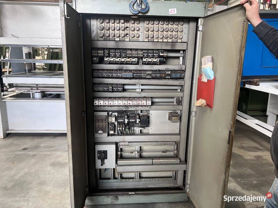Elektryczna szafa sterownicza 110x31x190