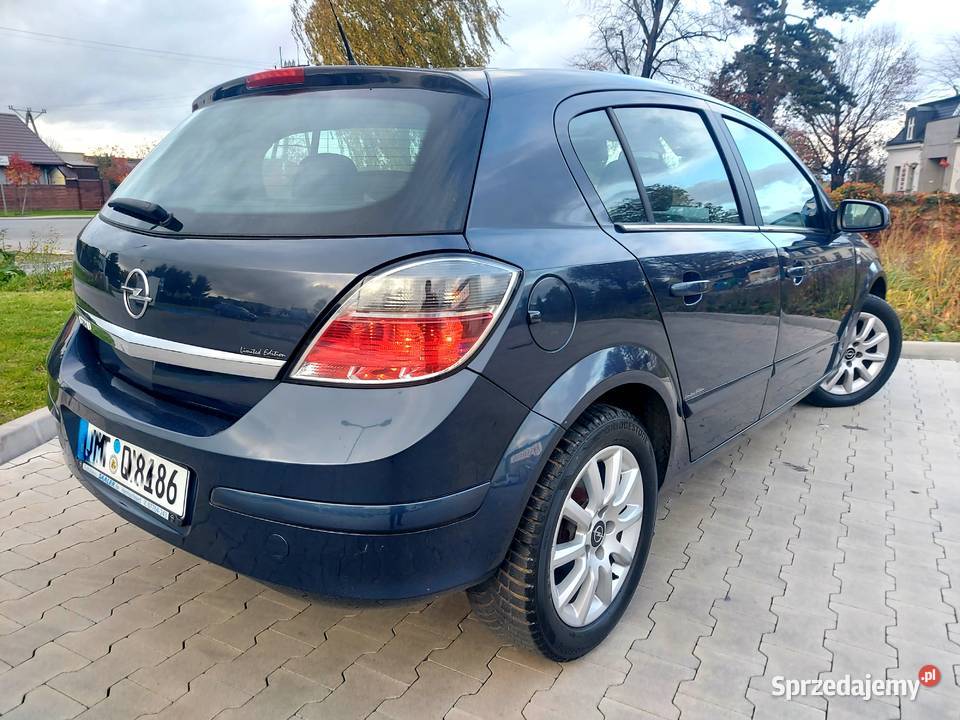 Opel Astra Edition 18 Benzyna 140 Bi Xenon aluminiowe felgi Dzierżoniów