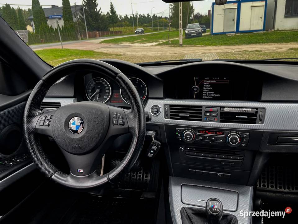 BMW Seria 3 MPakiet 143 Benzyna 2011 r LCI Rok produkcji 2011 Samochody osobowe