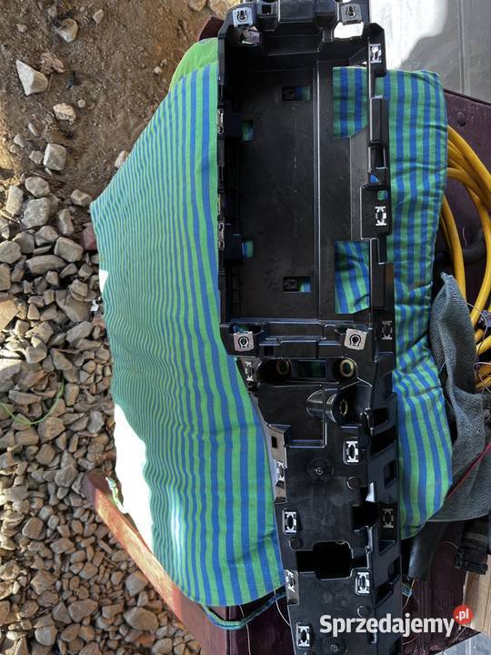 Audi a6 a7 c8 ramka deski pod dekor oswietlenie Lesko sprzedam