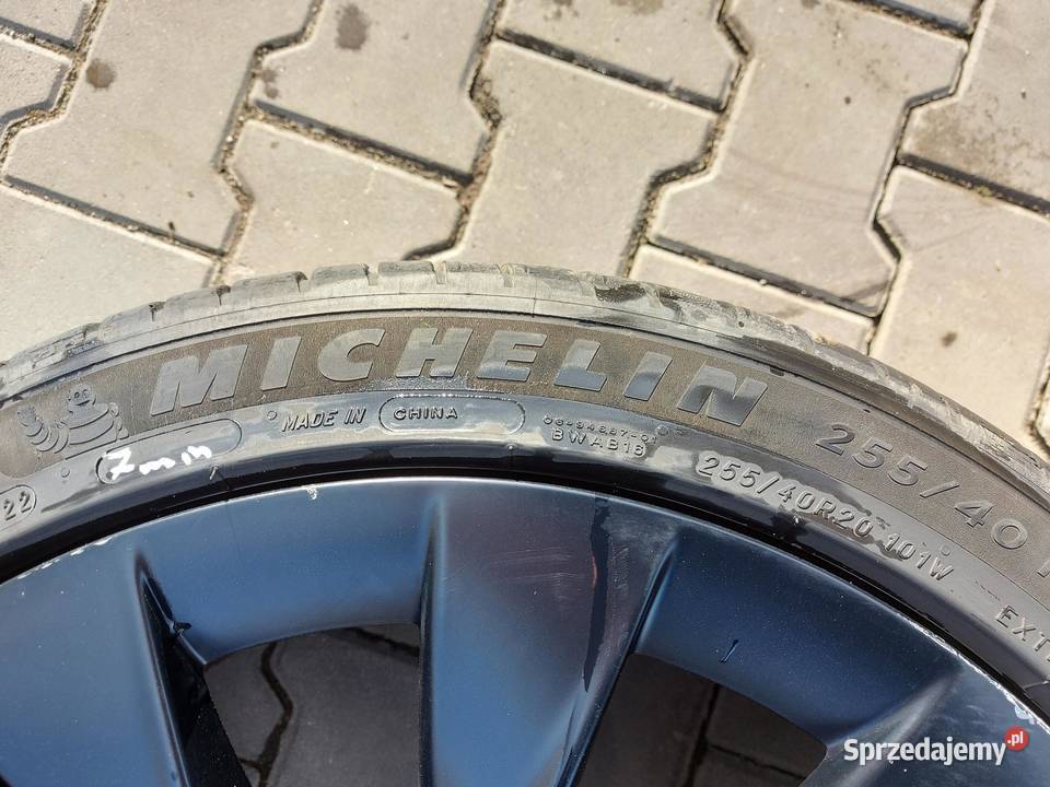 TESLA MODEL Y 2022r FELGA KOŁO OPONA MICHELIN 20