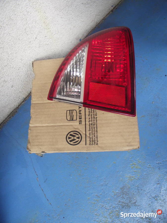 Seat Leon Lampa tylna prawa Wrocław sprzedam