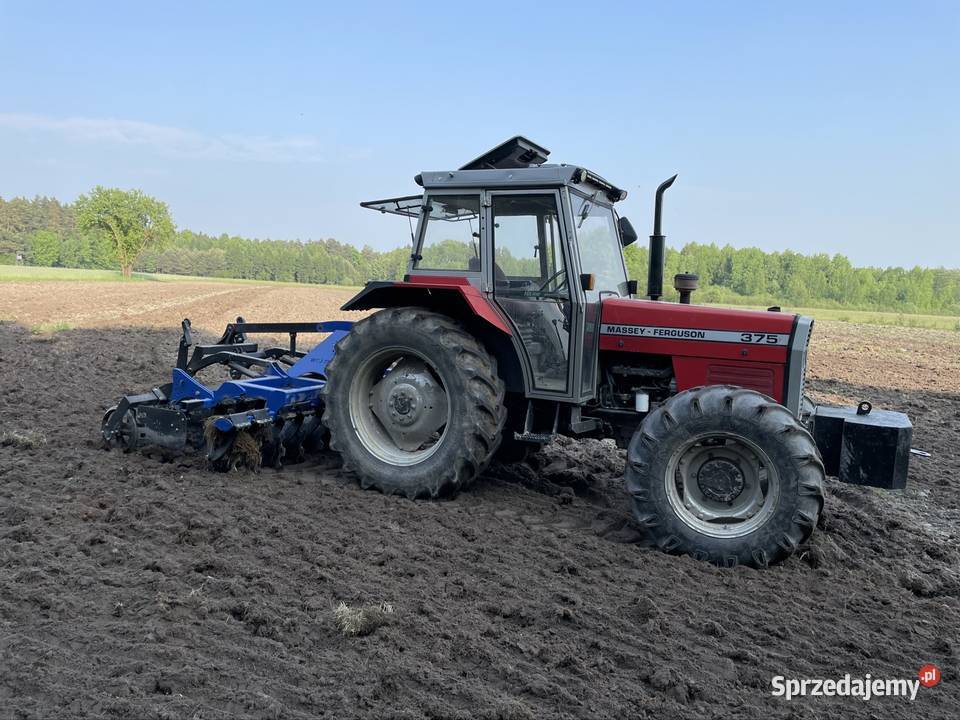 Massey Ferguson 375 Napęd 4x4 Przygradów