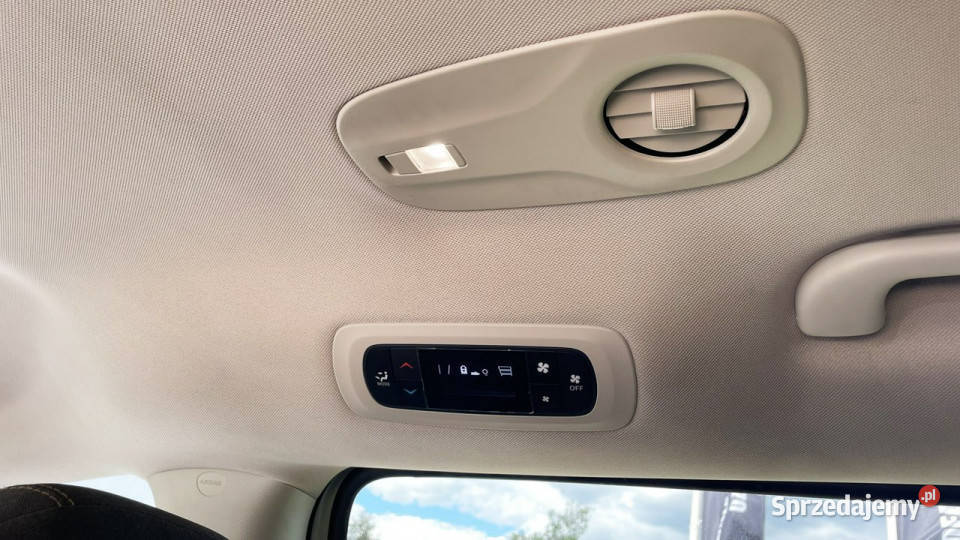Chrysler Pacifica 36Pentastar 286 7os KameraCof elektrycznie ustawiane fotele Pacifica Chrysler Gdynia