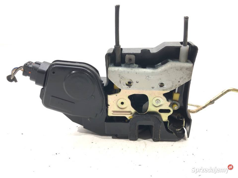 ZAMEK DRZWI PRAWY PRZÓD HYUNDAI TRAJET Van