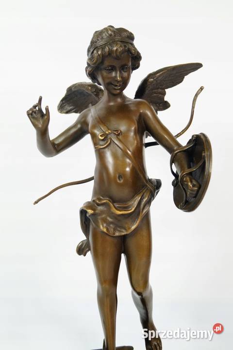 Amor z łukiem symbol miłości figura z brązu