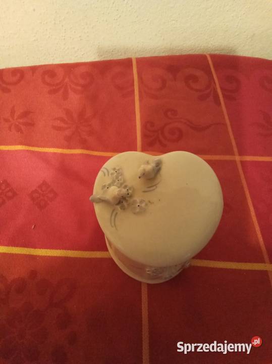 Porcelanowe puzderko z gołąbkami Vintage mazowieckie sprzedam