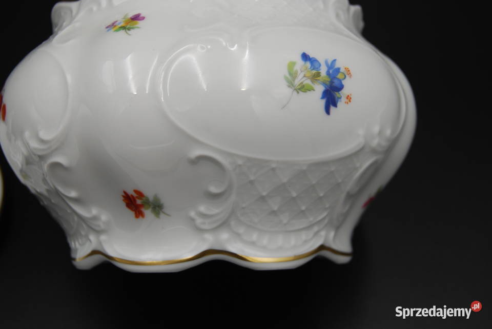 Porcelanowa waza z pokrywką Poznań