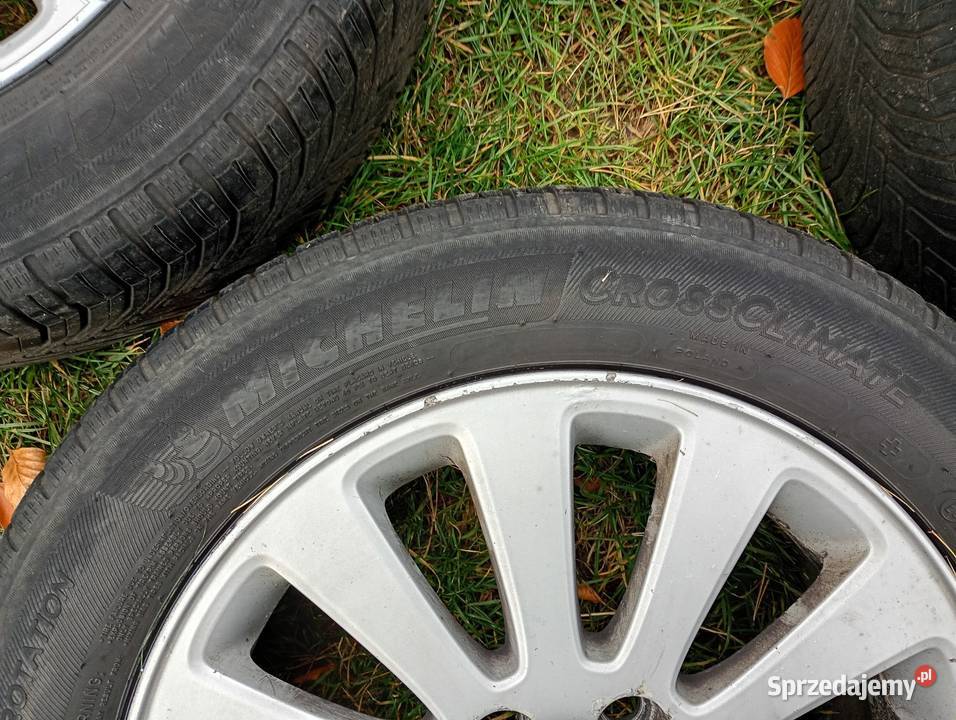 Koła felgi Volvo 16 opony Michelin crossclimate Podwarpie