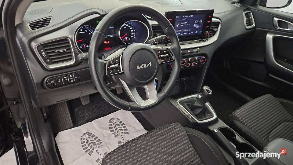 Kia Ceed 15 TGDI M Z Polskiego Salonu Faktura kurtyny powietrzne Warszawa