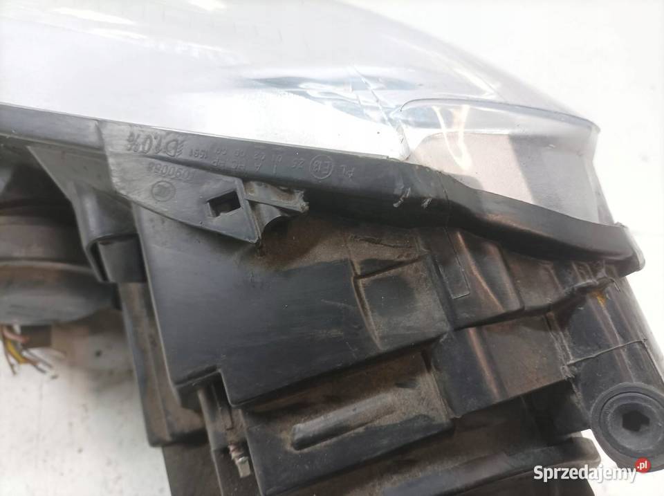 LAMPA PRZÓD PRAWA EU USZKODZONA VW Volkswagen Lampy przednie
