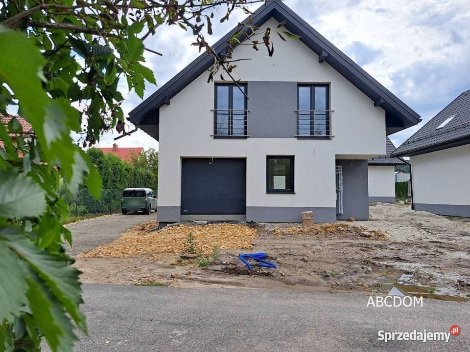 Nowoczesne domygaraż5 pokoidziałki 470m2 małopolskie Zabierzów