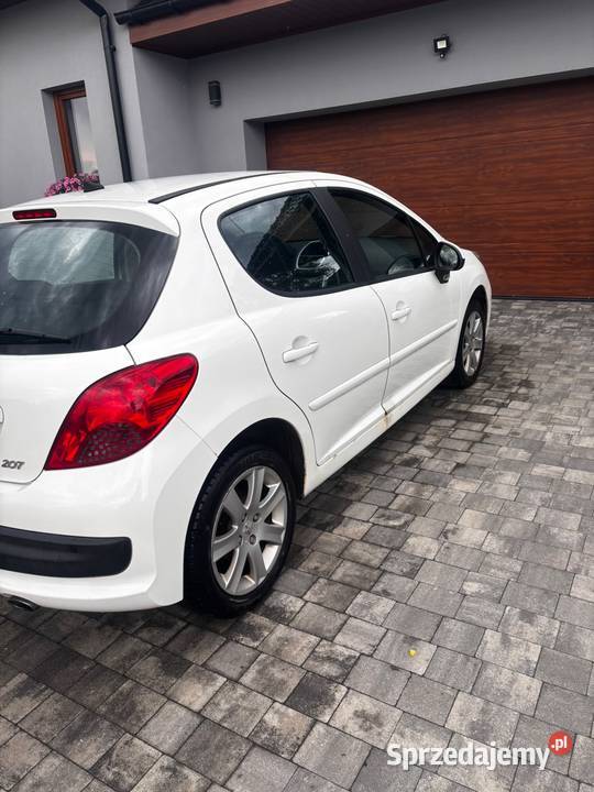 Peugeot 207 16 hdi oszczędny diesel biały 5 nieuszkodzony Lipnik