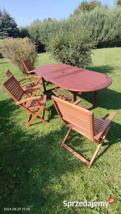 Duży stół tarasowy cztery krzesła