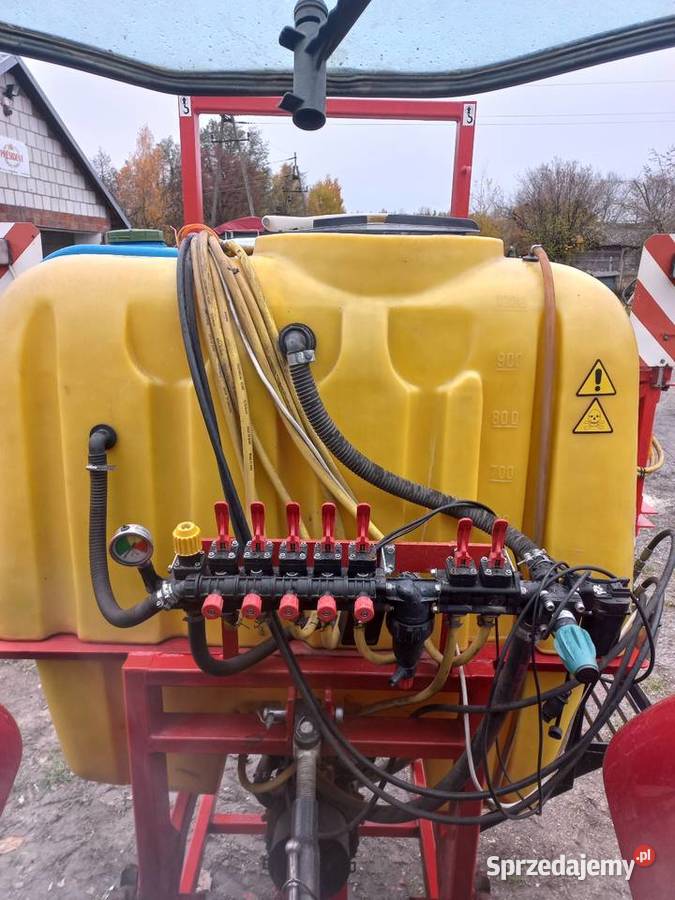 Opryskiwacz zawieszany 15m