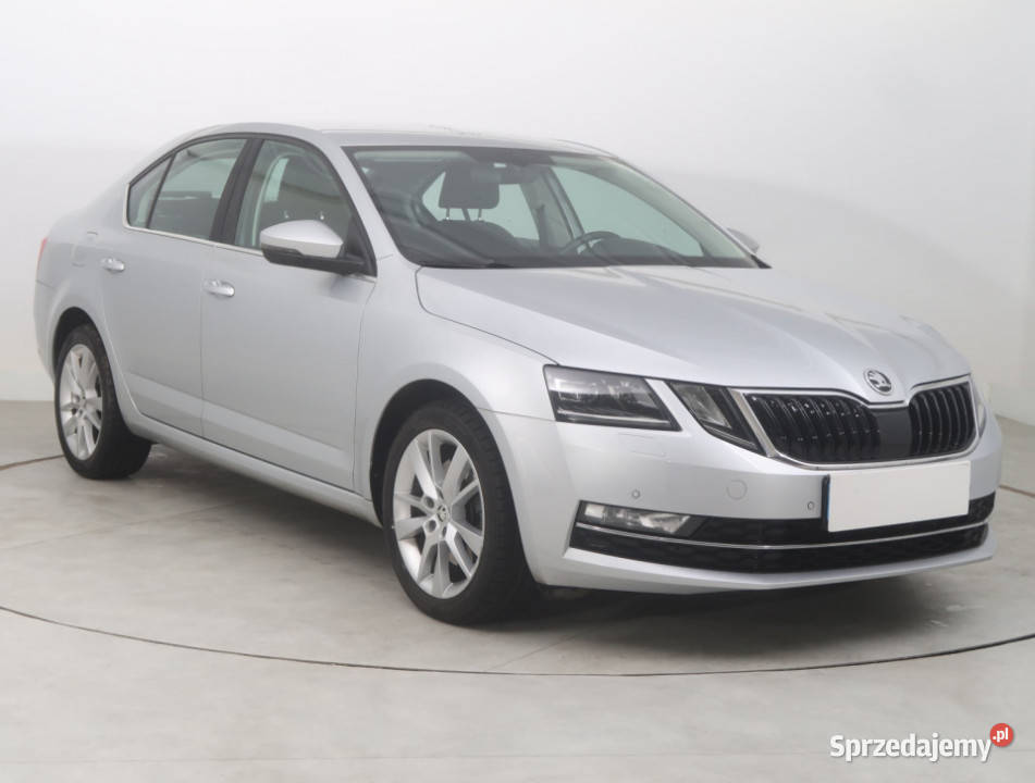 Skoda Octavia 20 TSI światła przeciwmgielne Škoda