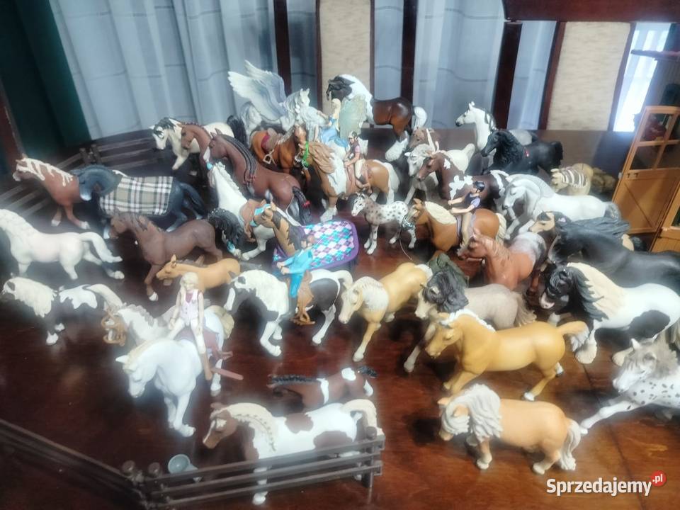 Zestaw schleich z dużą stajnią