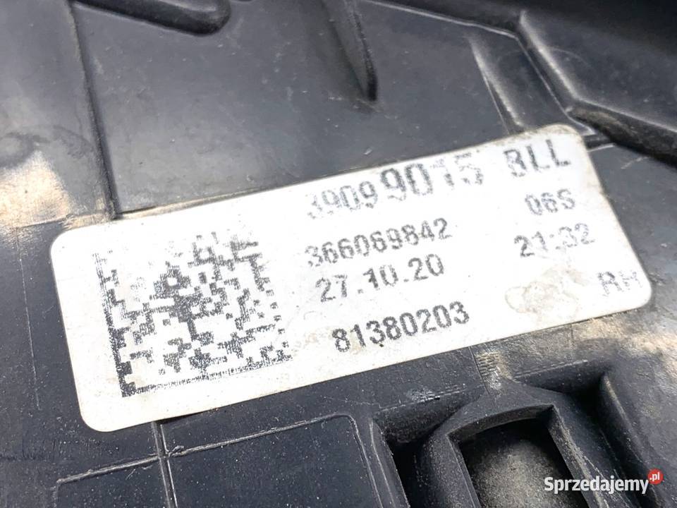 LAMPA PRAWY TYŁ OPEL ASTRA K 39099015 Hatchback sprzedam