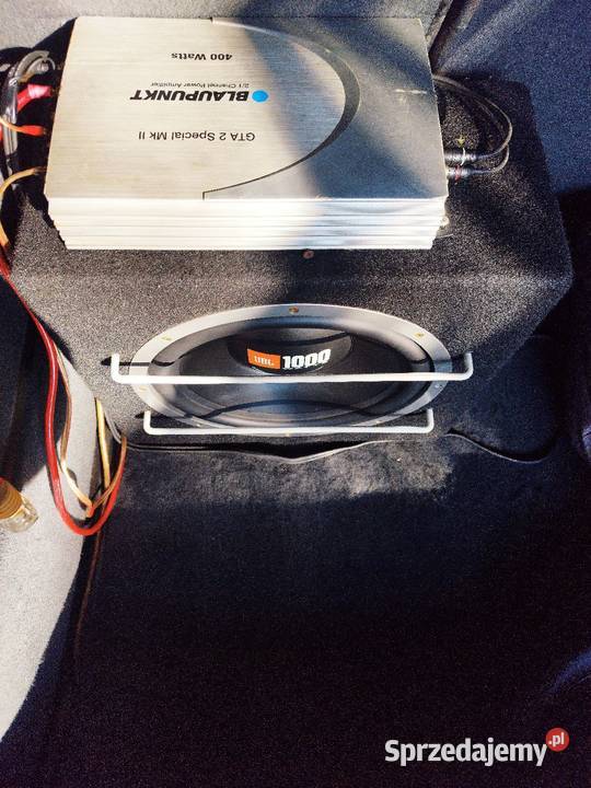 Wzmacniacz Blaupunkt i skrzynia basowa JBL 1000 Ilość kanałów 4 Szadek sprzedam