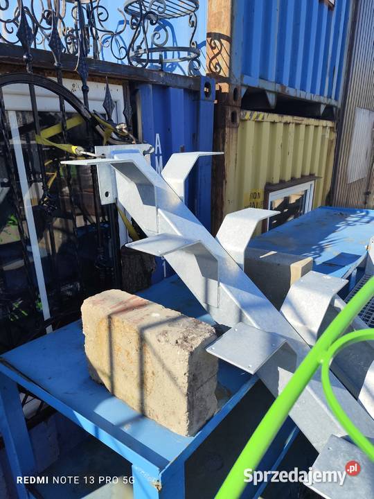 Schody drewniane konstrukcja metalowa schodów Elżbieta