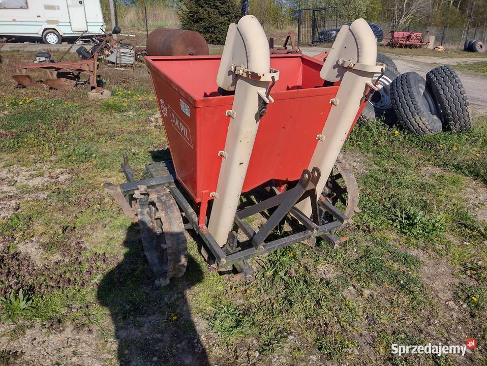 Sadzarka do ziemniaków Polska nowa Siewniki i sadzarki Spławy Pierwsze sprzedam