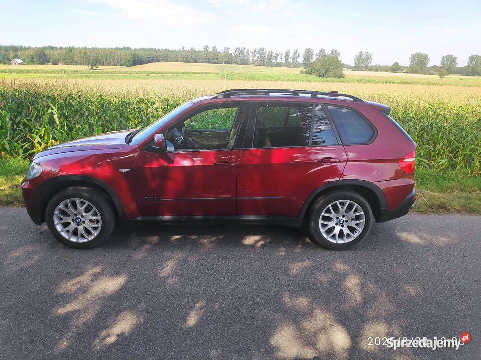 X5 xdrive30i Vermilionrot Metallic Knyszyn