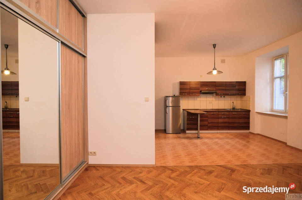 Mieszkanie 52m2 2pokojowe Kraków Plac Matejki kamienica
