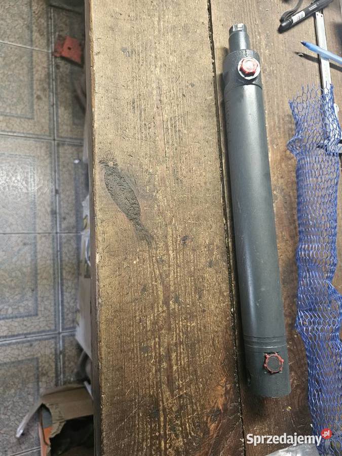 Siłownik wysuw nagarniacz kombajn claas Zahajki