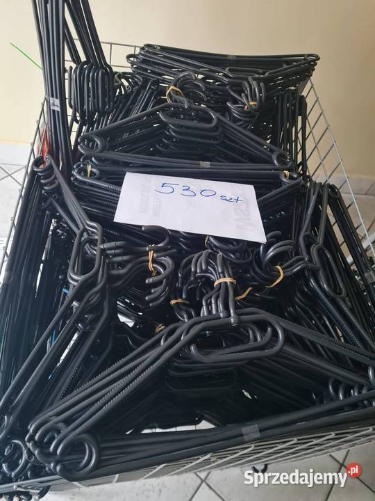 Wyposażenie sklepu z odzieżą używaną Sklep Czernikowo