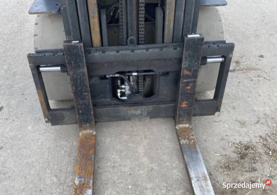 Wózek widłowy Doosan 2013 3 t diesel triplex Ropczyce