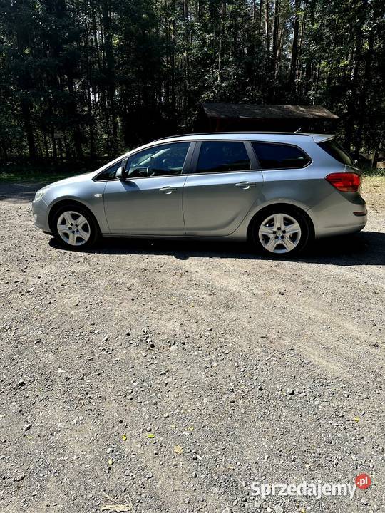 Opel Astra J 17 CDTI Rok produkcji 2011 opolskie Niemodlin