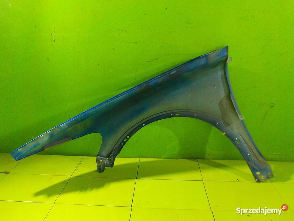 VOLVO C30 08r blotnik prawy przod osobowe Błotniki Suków