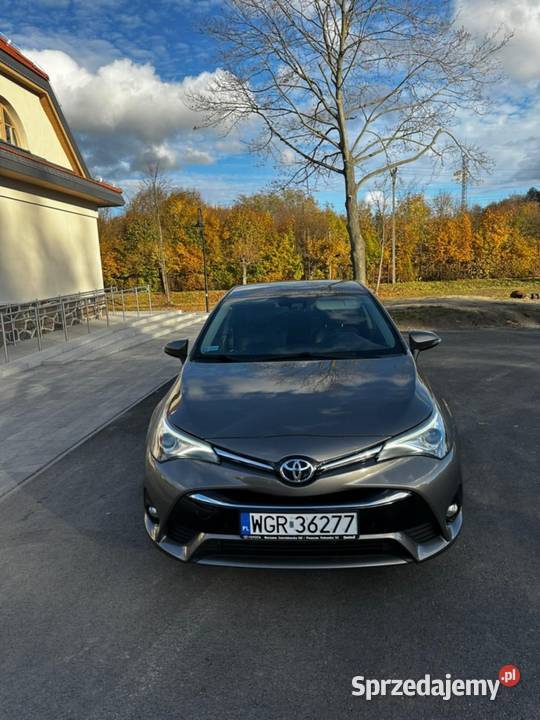 Toyota Avensis III 2017 20 Benzyna 152 Automat benzyna Grójec