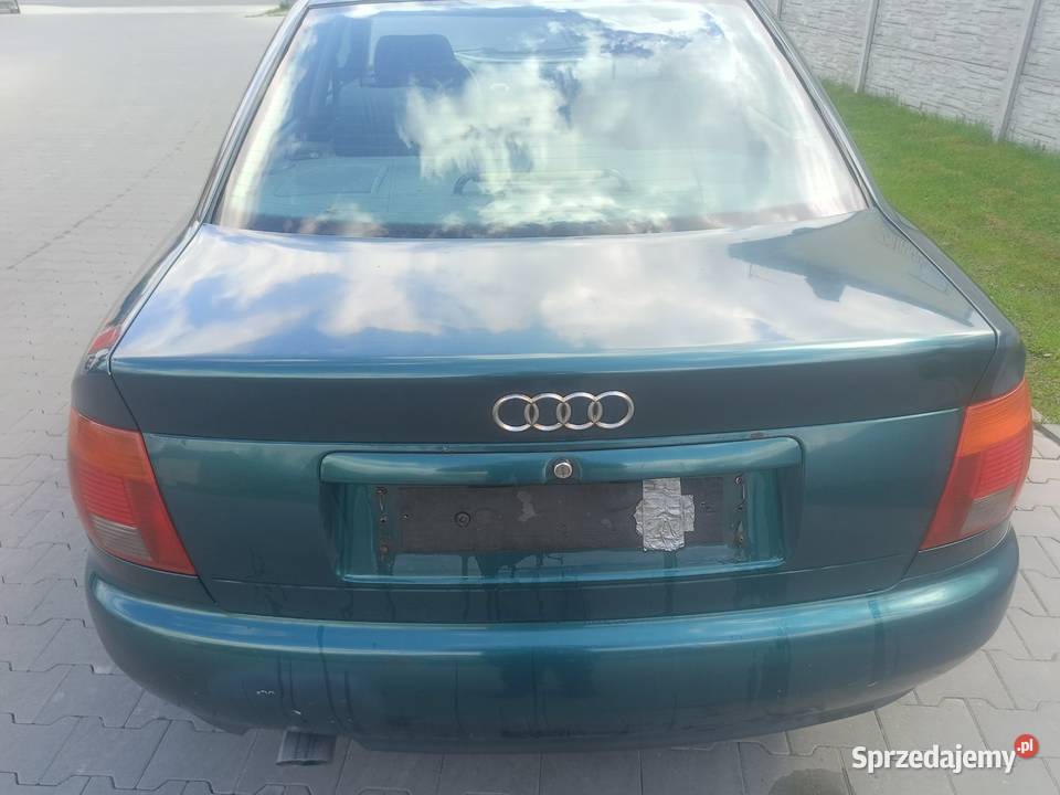Klapa Tył LZ6U Audi A4 B5 Sedan a47 śląskie Myszków sprzedam