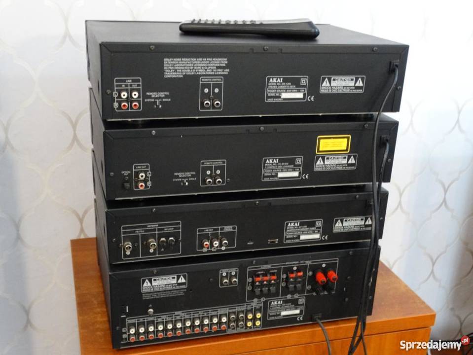 Wieża Akai 4 segmenty pilot mocna WYSYŁKA Wieże i miniwieże Elektronika Jasło sprzedam