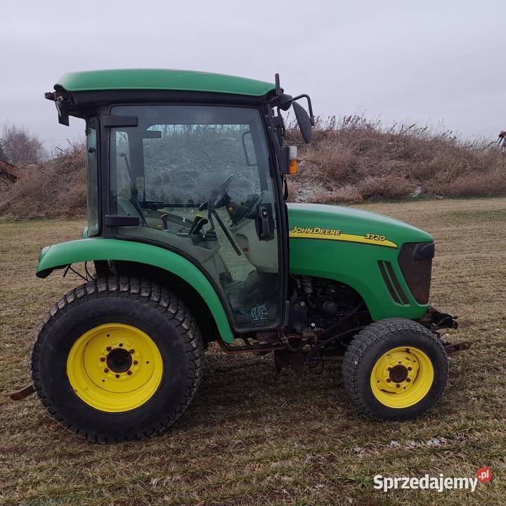 Miniciągnik John Deere 3720 Buk