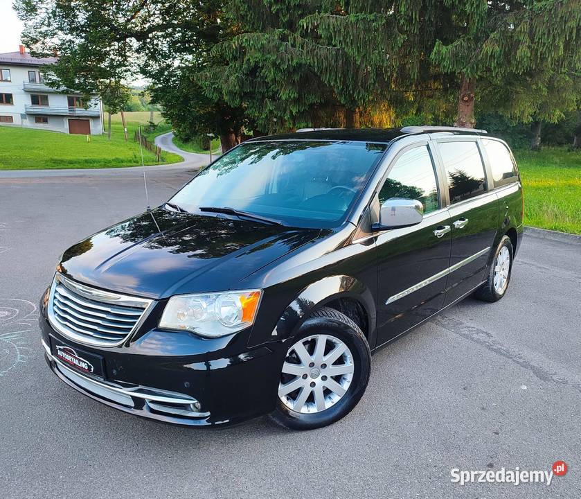 Ładny nie zgnity Chrysler Town Country 36v6 przyciemniane szyby Domaradz