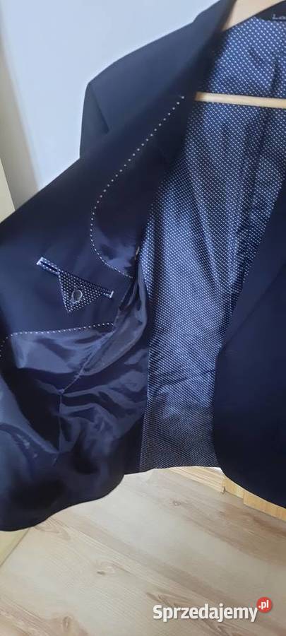 Garnitur męski Rozmiar L sprzedam