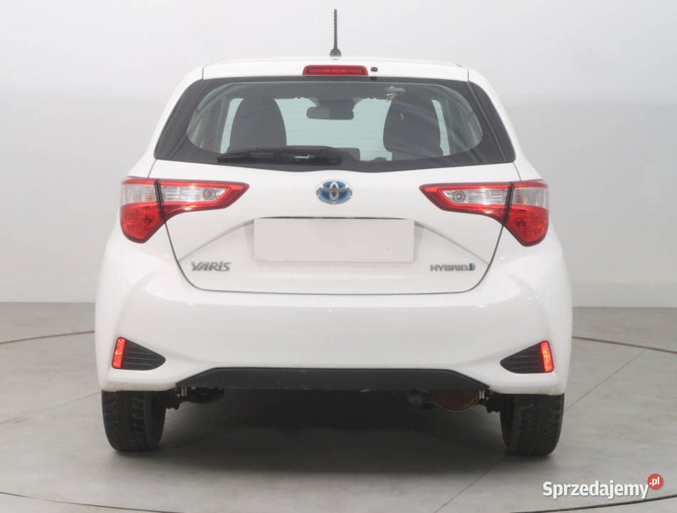 Toyota Yaris 15 Hybrid Yaris